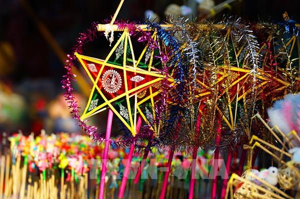 Rực rỡ đồ chơi truyền thống Tết Trung thu 2023