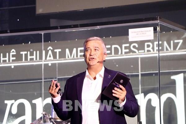 Khai mạc Mercedes-Benz: The Avantgarde 2023 - Triển lãm xe và nghệ thuật