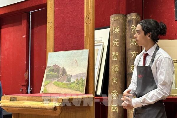 Đấu giá 19 bức tranh của vua Hàm Nghi tại Pháp thu về 330.000 euro
