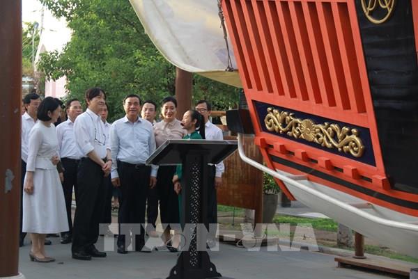 Hoàng Thái tử Nhật Bản Akishino và Công nương thăm Hội An