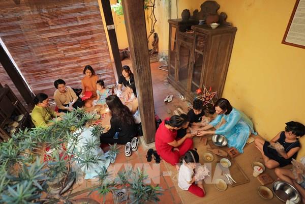 Ghé phố cổ Hà Nội để trải nghiệm không khí Tết Trung thu truyền thống