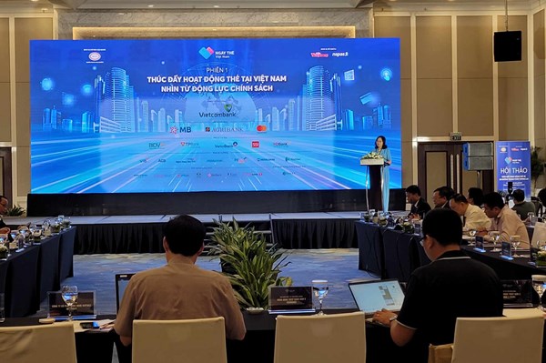 Phó Thống đốc Phạm Tiến Dũng: Thanh toán không dùng tiền mặt "tiện và lợi"