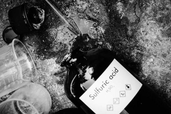 An Giang: Hơn 2.800kg axit sunfuric bị rò rỉ từ bồn chứa ra ngoài