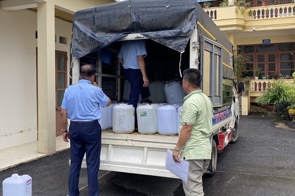 Phạt 20 triệu đồng về hành vi không dán tem rượu sản xuất để tiêu thụ trong nước