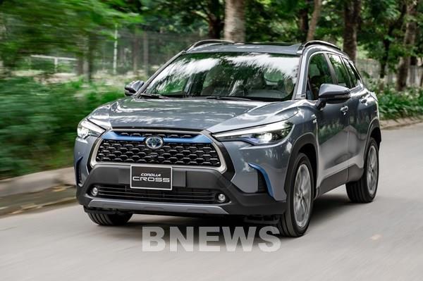 Doanh số bán xe hybrid hạ nhiệt, lợi nhuận của Toyota giảm