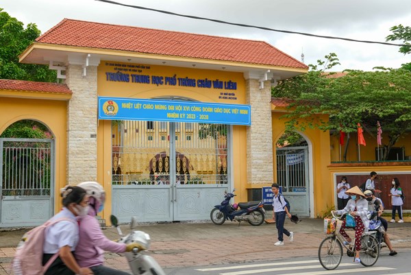 Thu học phí không dùng tiền mặt: Phụ huynh mong muốn có phương án phù hợp