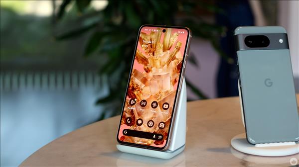 Google ra mắt điện thoại Pixel 8 và đồng hồ thông minh