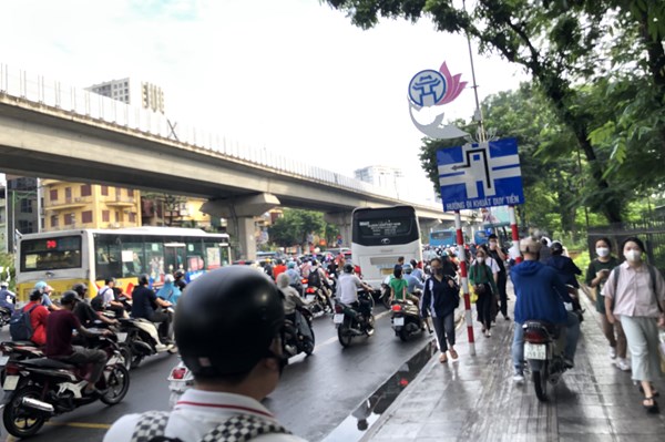 9 tháng, Hà Nội phát sinh thêm điểm ùn tắc giao thông mới