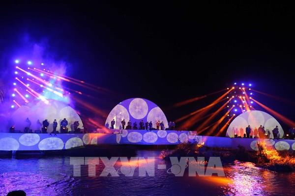 Hàng nghìn du khách tham dự Lễ hội Du lịch thác Bản Giốc năm 2023