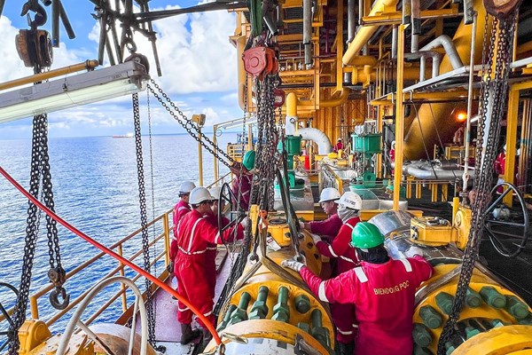 Petrovietnam gia tăng trữ lượng và phát triển mỏ để nâng sản lượng khai thác