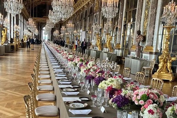 Đến Anh để thưởng thức quốc yến như một ông hoàng