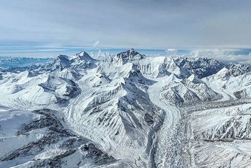 Lở tuyết trên đỉnh Shishapangma, 2 người leo núi thiệt mạng