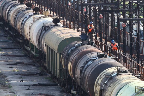Nga duy trì lệnh cấm xuất khẩu xăng và dầu diesel bằng đường sắt