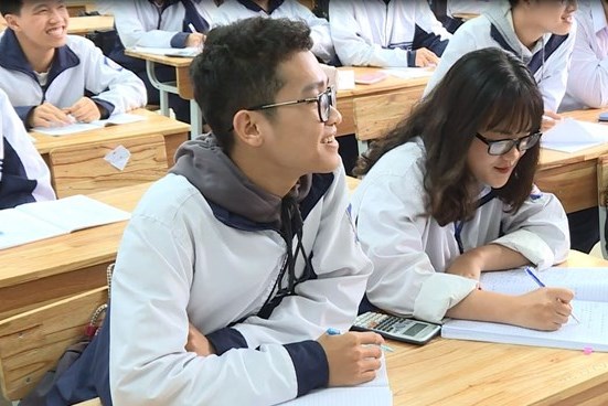 Bộ Giáo dục đề nghị giảm mức sàn, học phí bậc phổ thông sẽ giảm?