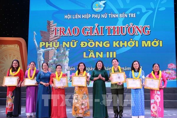 Bến Tre tuyên dương gương phụ nữ Đồng khởi mới