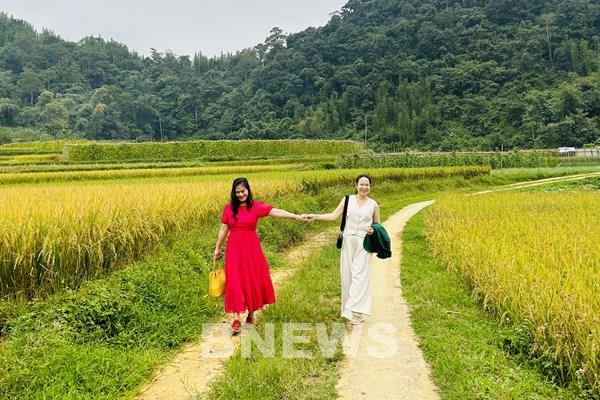 Tháng Mười lên Son Bá Mười