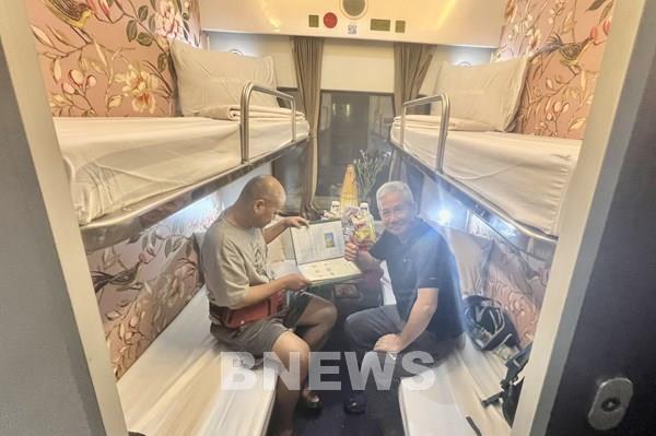 Chính thức ra mắt đoàn tàu chất lượng cao Hà Nội - Đà Nẵng SE19/SE20