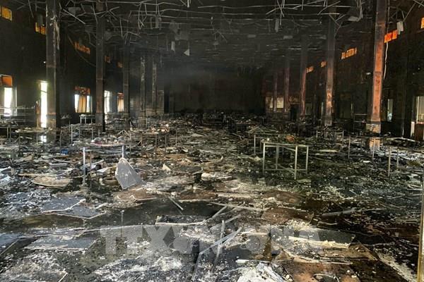 Hội trường tiệc cưới bốc cháy khiến hơn 500 khách mời tháo chạy