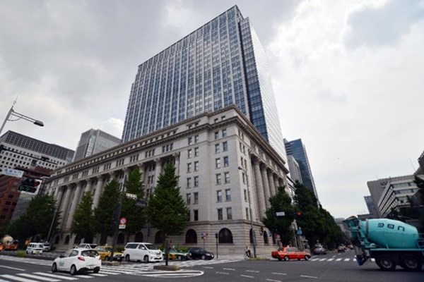 Các công ty bảo hiểm nhân thọ Nhật Bản tăng đầu tư vào trái phiếu nước ngoài không được đảm bảo