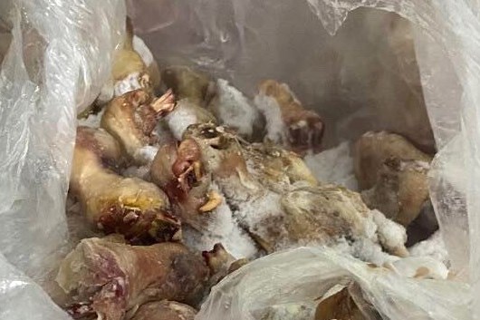 Thêm bếp ăn bán trú trường tiểu học bị phát hiện có thực phẩm ôi thiu