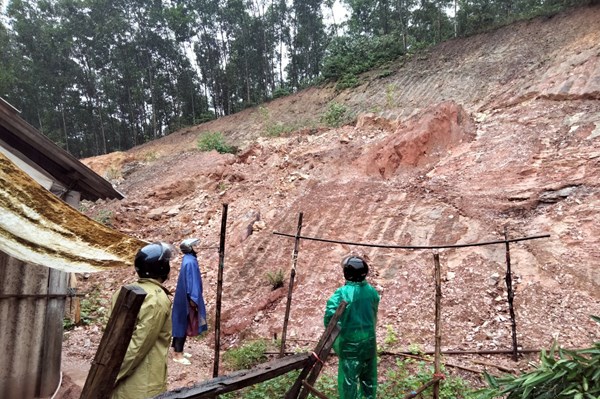 Người dân khu tái định cư vẫn lo lắng sạt lở