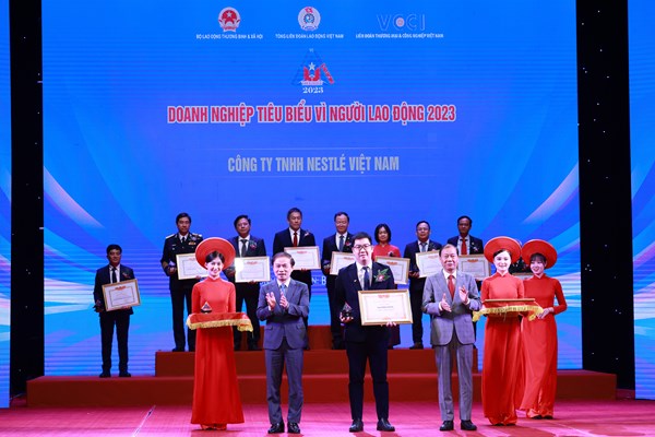 Nestlé Việt Nam được vinh danh “Doanh nghiệp tiêu biểu vì Người lao động” lần thứ 4 