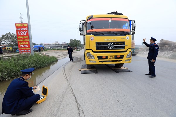 Hà Nội: Kiên quyết xử lý các vi phạm trong lĩnh vực vận tải hành khách và hàng hóa