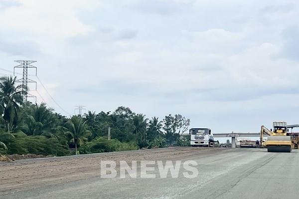 Vì sao Bộ Giao thông Vận tải đề nghị kéo dài thêm 90 km cao tốc Bắc - Nam phía Đông?