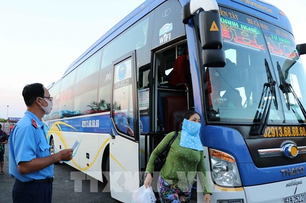 Cần chấn chỉnh tình trạng xe hợp đồng trá hình tại Tp. Hồ Chí Minh