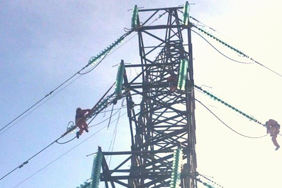 Đảm bảo an toàn lưới điện trước các cơn bão cuối năm 2023