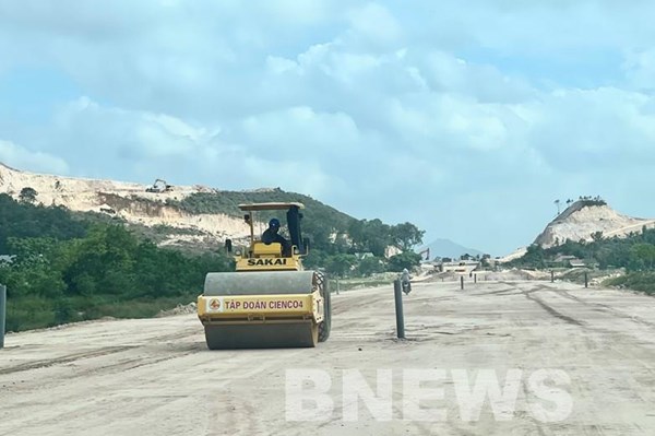 Yêu cầu làm rõ trách nhiệm vụ tai nạn lao động trên cao tốc Diễn Châu - Bãi Vọt