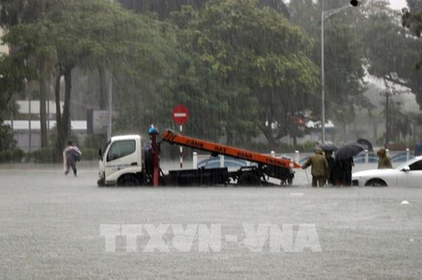 Thừa Thiên - Huế: Mưa lớn làm tê liệt tuyến đường sắt Bắc - Nam