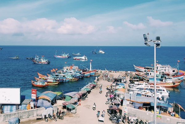 Thu phí sử dụng nhà ga cảng Bến Đầm, huyện Côn Đảo