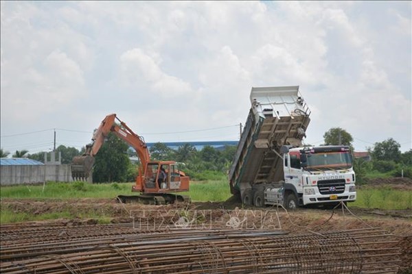 Nguồn cát đắp nền dự án Vành đai 3 Tp. Hồ Chí Minh vẫn gặp khó