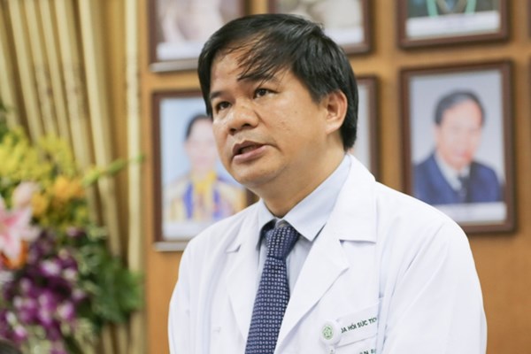 Giám đốc Bệnh viện Bạch Mai kiêm giữ chức Phó Hiệu trưởng Trường Đại học Y Dược – Đại học Quốc gia Hà Nội