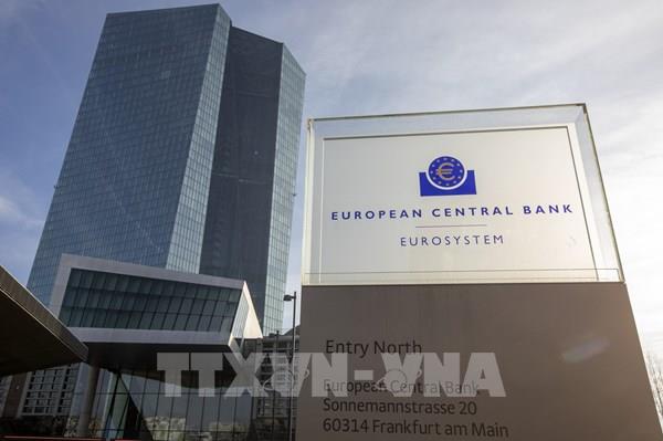 Chuyên gia kinh tế dự báo ECB hạ lãi suất trong tháng Mười