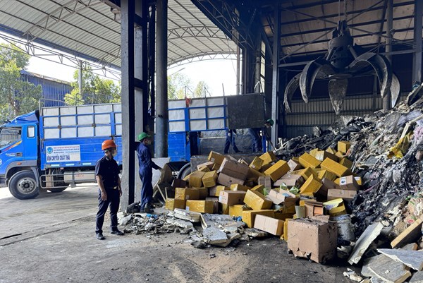 Bắc Ninh tiêu hủy hơn 100.000 sản phẩm thuốc lá điện tử