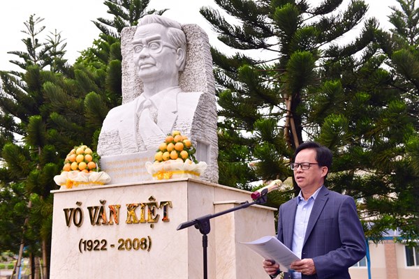 Người lao động BSR dâng hoa tưởng nhớ cố Thủ tướng Võ Văn Kiệt