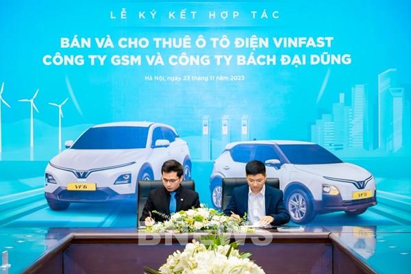 Hãng taxi thuần điện đầu tiên tại Hà Tĩnh mua và thuê 300 ô tô điện từ GSM