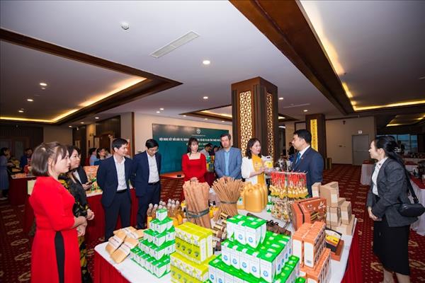 Quảng bá, mở rộng thị trường cho sản phẩm hàng hóa tiêu biểu