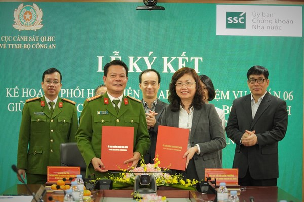 Phối hợp triển khai Đề án 06 giữa Ủy ban Chứng khoán Nhà nước và Bộ Công an