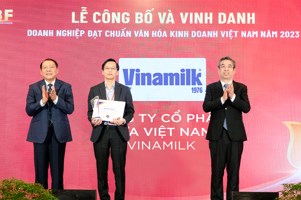 Vinamilk được vinh danh Doanh nghiệp đạt chuẩn văn hóa kinh doanh Việt Nam