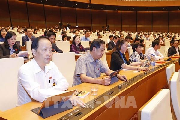 Quốc hội thông qua Nghị quyết thí điểm một số cơ chế, chính sách đặc thù về đầu tư xây dựng công trình giao thông đường bộ