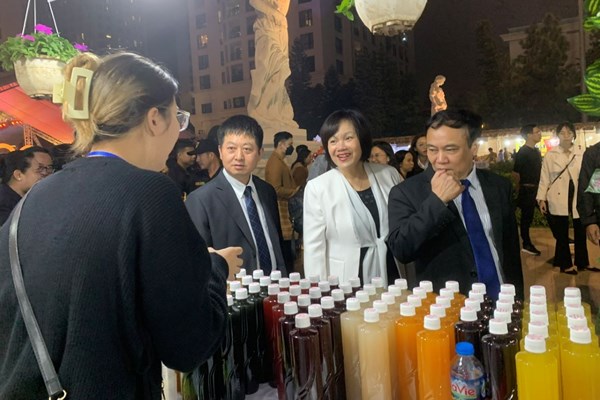 Gần 300 gian hàng quy tụ tại Hội chợ đặc sản Vùng miền Việt Nam 2023