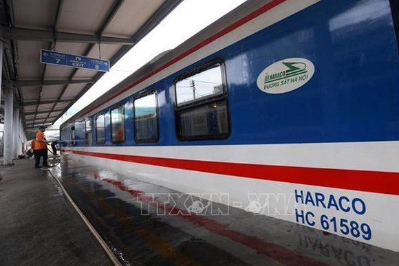 Ngành đường sắt tăng chuyến phục vụ du lịch Sapa
