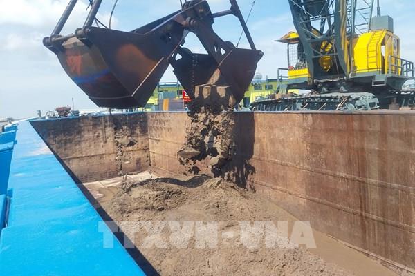 Giải quyết vướng mắc về vật liệu cát đắp nền đường cao tốc