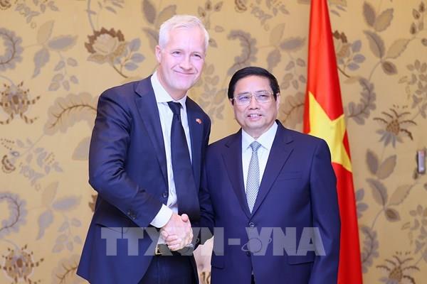 Thủ tướng Phạm Minh Chính tiếp lãnh đạo các tập đoàn năng lượng hàng đầu của Đan Mạch và Anh