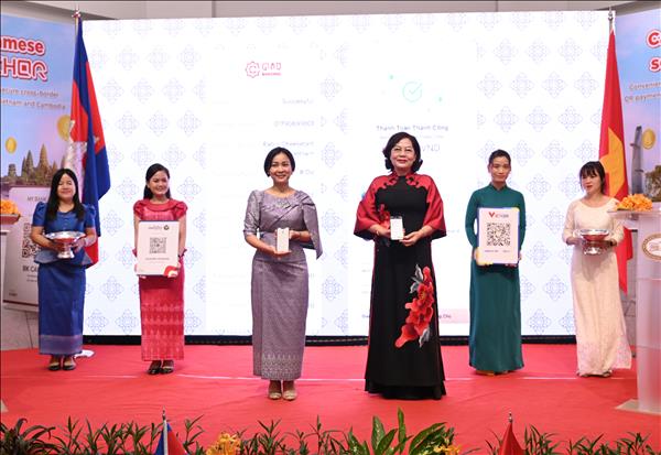 Khách hàng của BIDV, Sacombank, TPBank đã có thể thanh toán bằng mã QR tại Campuchia