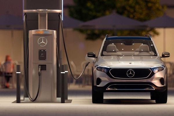 Các hãng ô tô Đức xây dựng mạng lưới sạc nhanh cho xe điện ở Trung Quốc