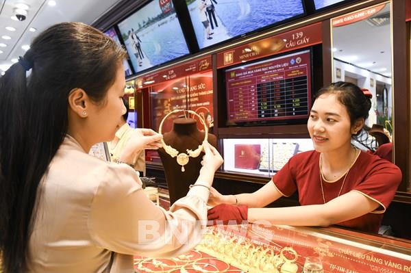 Giá vàng chinh phục mốc mới